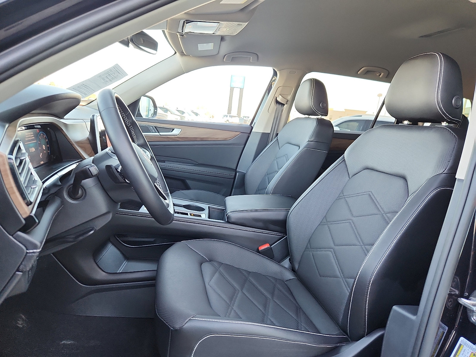 Used 2026 Volkswagen Atlas SE image 13