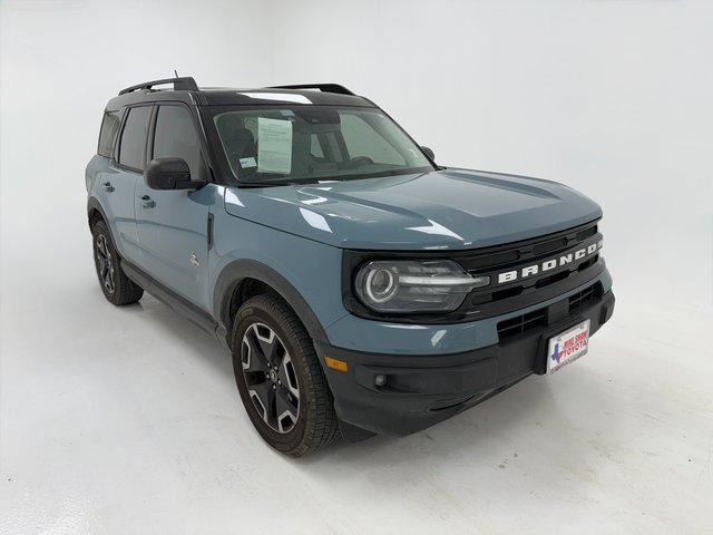 Used 2021 Ford Bronco Sport Outer Banks w/ Outer Banks Package image 2