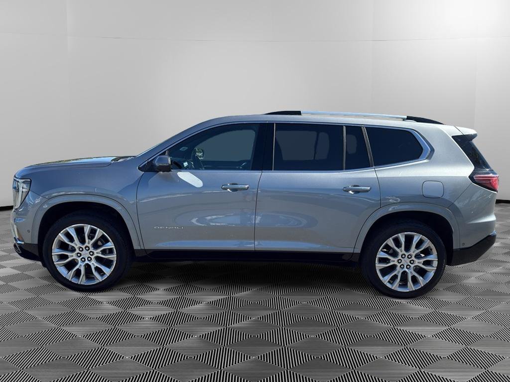 Used 2024 GMC Acadia Denali w/ Super Cruise Package image 4