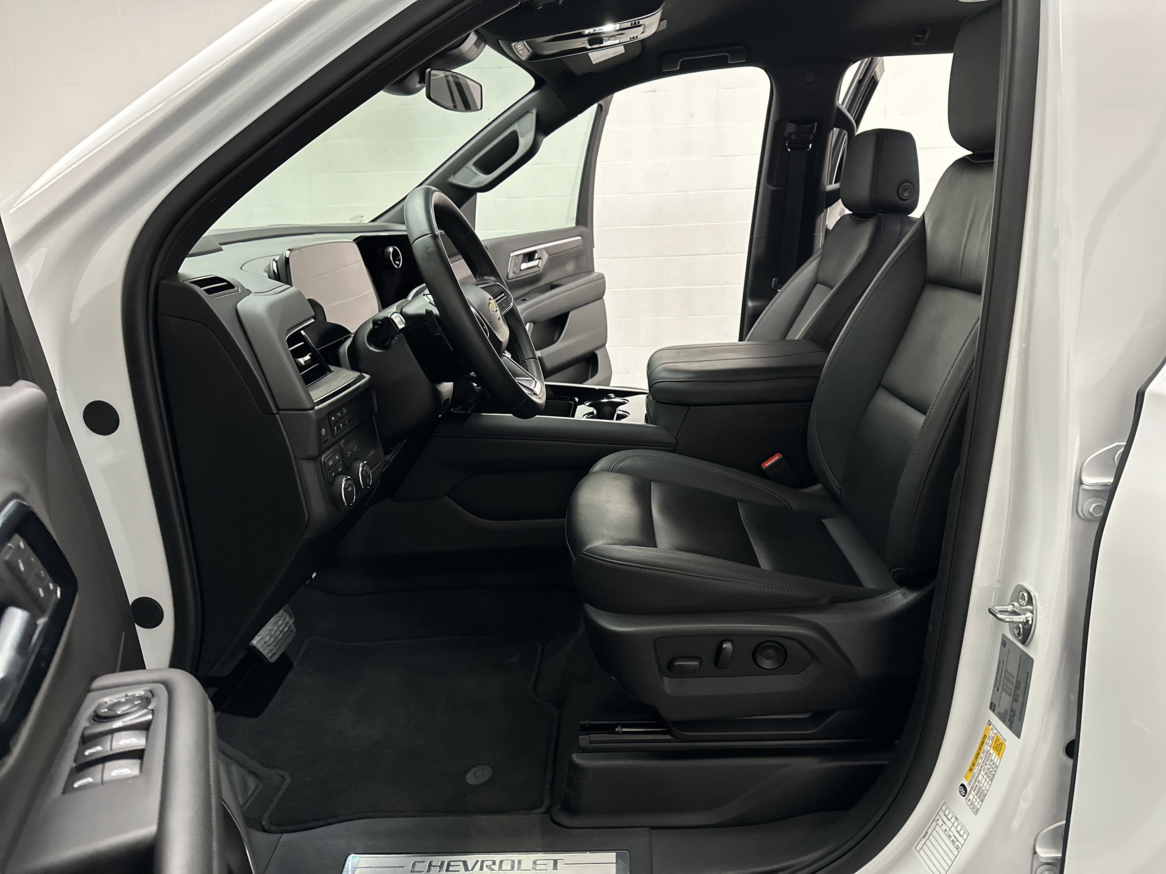 Used 2025 Chevrolet Tahoe LT image 19