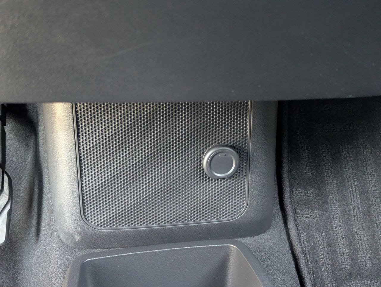 New 2026 Nissan Leaf SV+ image 18