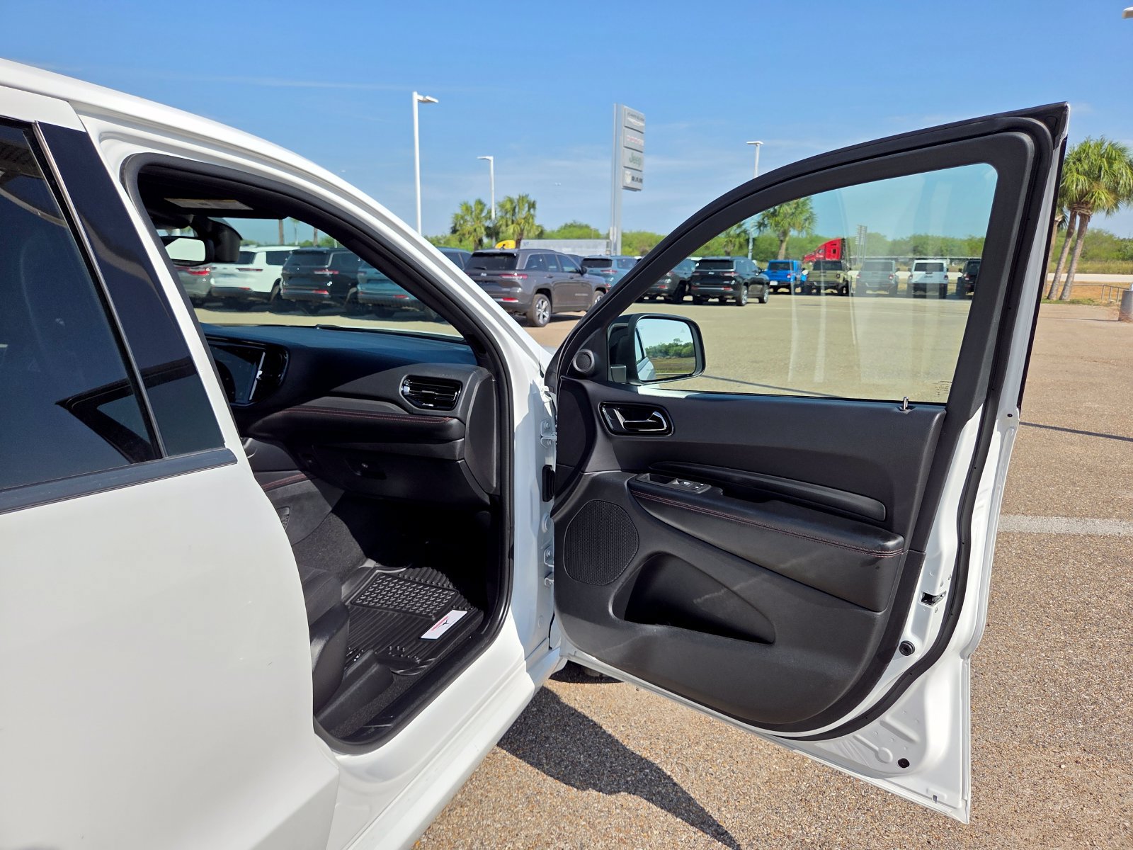 Used 2026 Dodge Durango GT AWD/4WD image 17