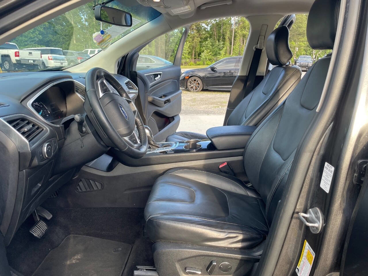 Used 2017 Ford Edge Titanium FWD image 24