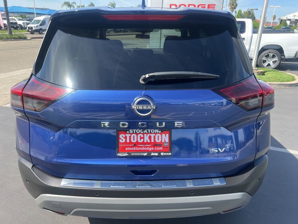 Used 2023 Nissan Rogue SV image 7