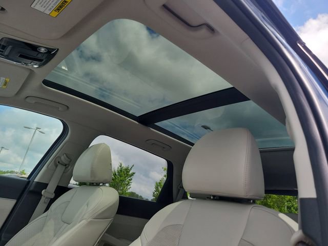 Used 2025 Kia Sorento EX w/ Panoramic Sunroof Package FWD image 15