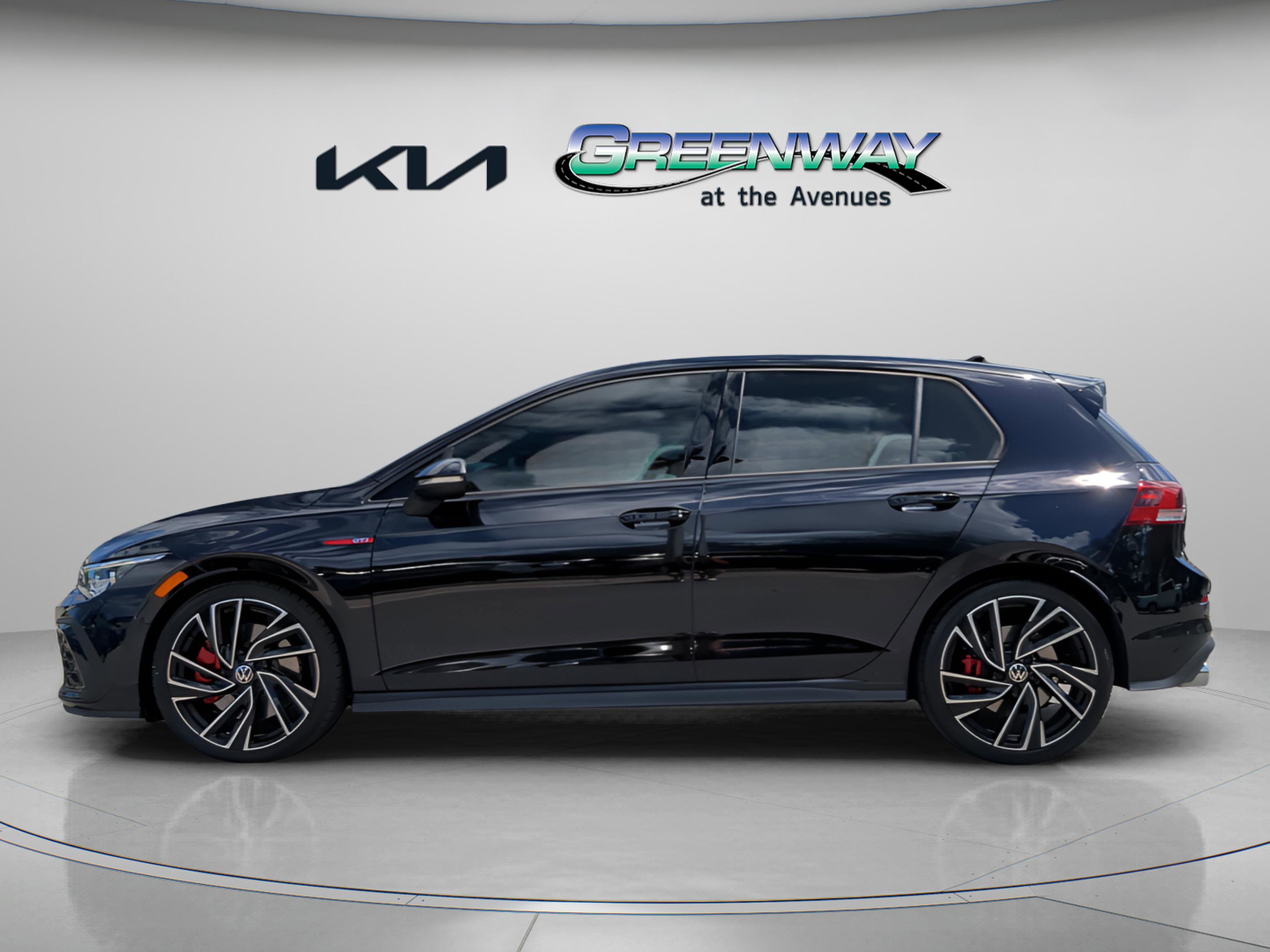 Used 2023 Volkswagen GTI Autobahn image 3