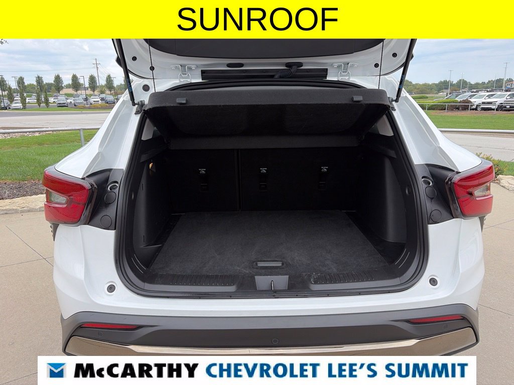 Used 2025 Chevrolet Trax ACTIV w/ Sunroof Package FWD image 48