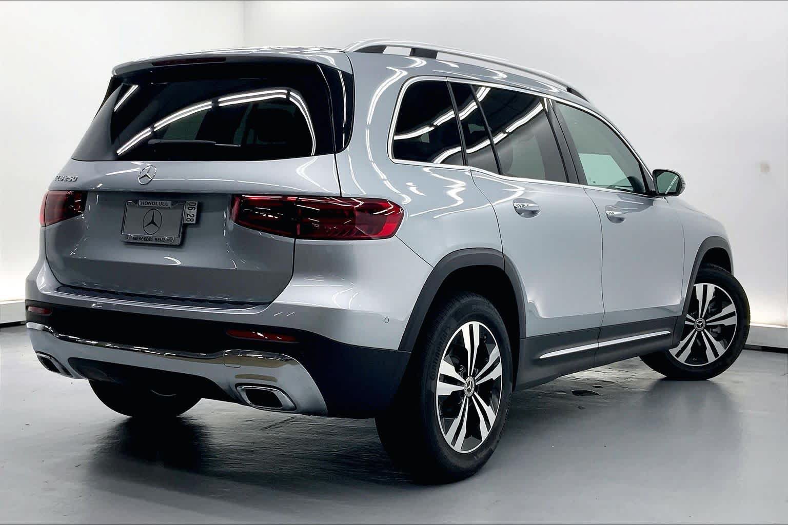 New 2026 Mercedes-Benz GLB 250 image 8