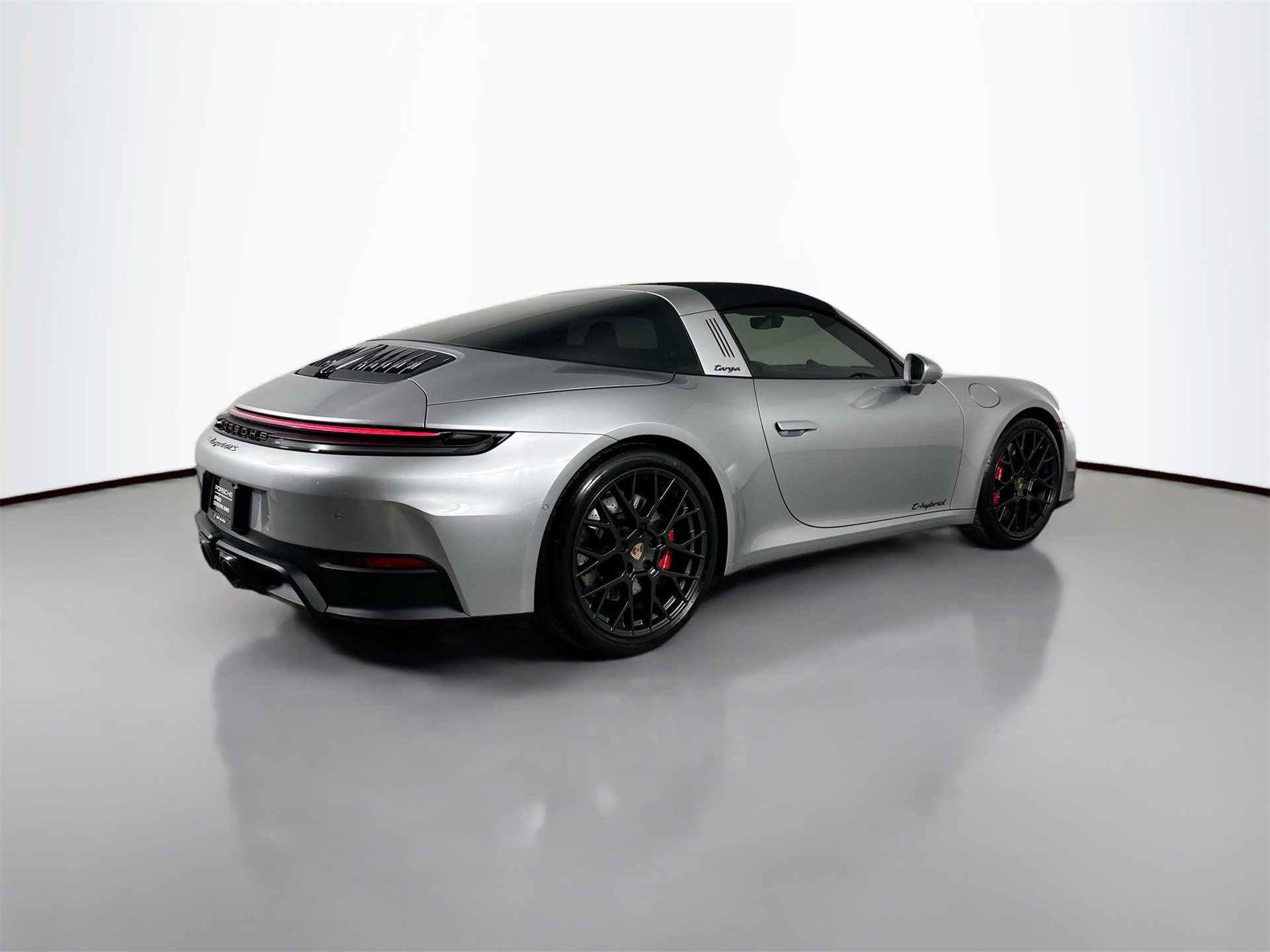 Certified 2026 Porsche 911 Targa 4 GTS image 7