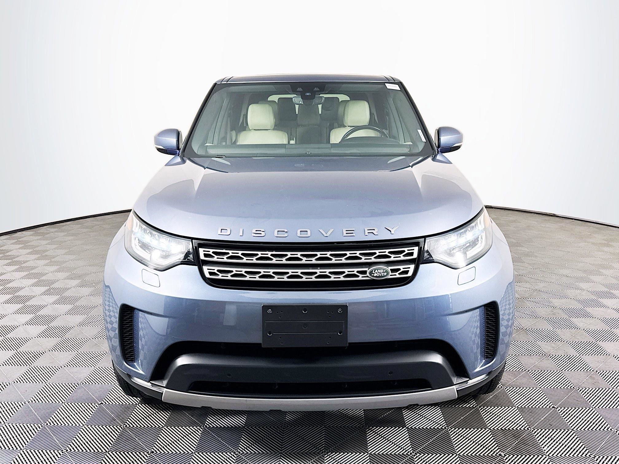 Used 2018 Land Rover Discovery HSE image 2