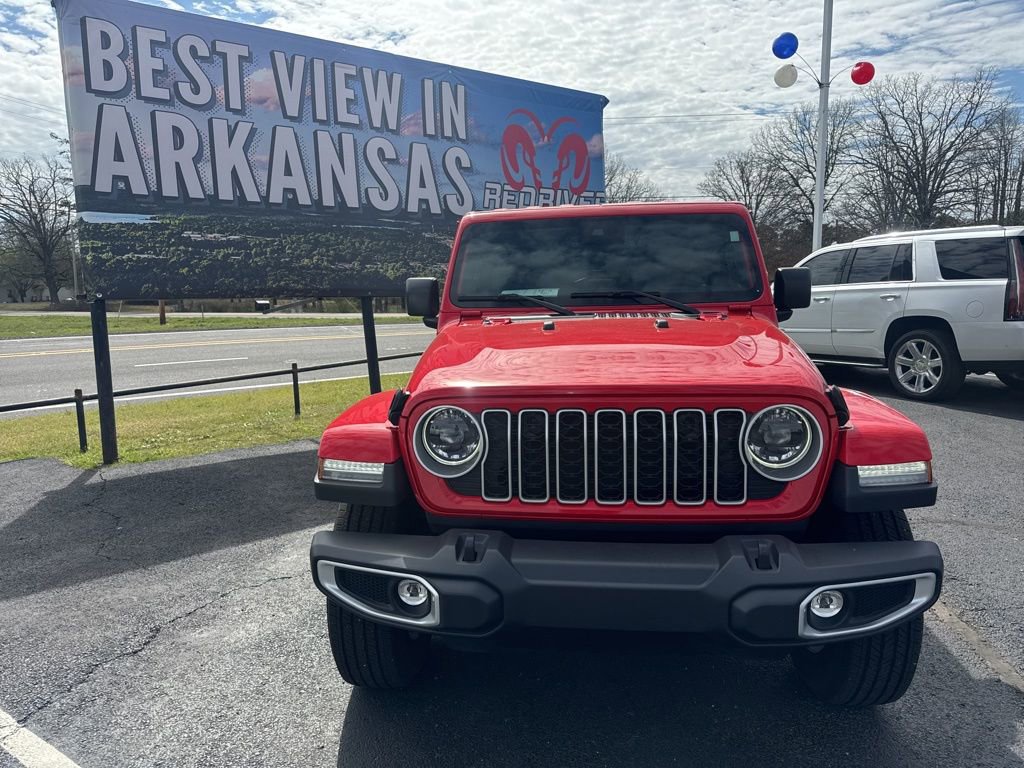 Used 2025 Jeep Wrangler Sahara image 2