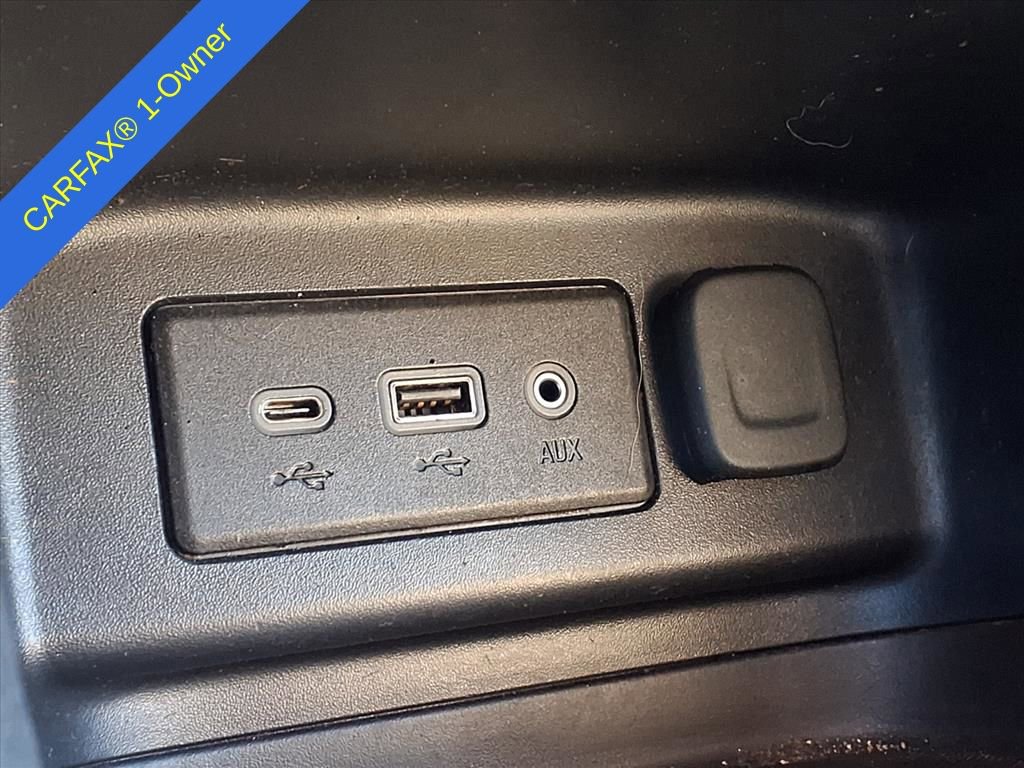 Used 2020 Chevrolet Equinox LT w/ Driver Convenience Package image 27