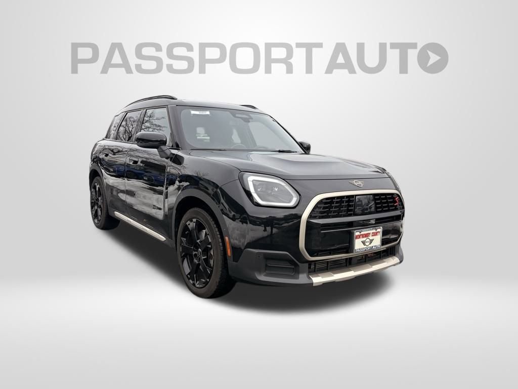 Used 2025 MINI Cooper Countryman S w/ Comfort Package Max image 3