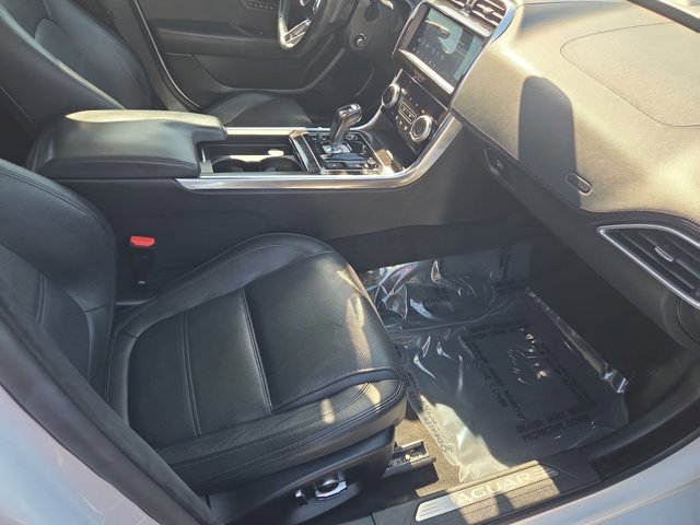 Used 2020 Jaguar XE S AWD/4WD image 22