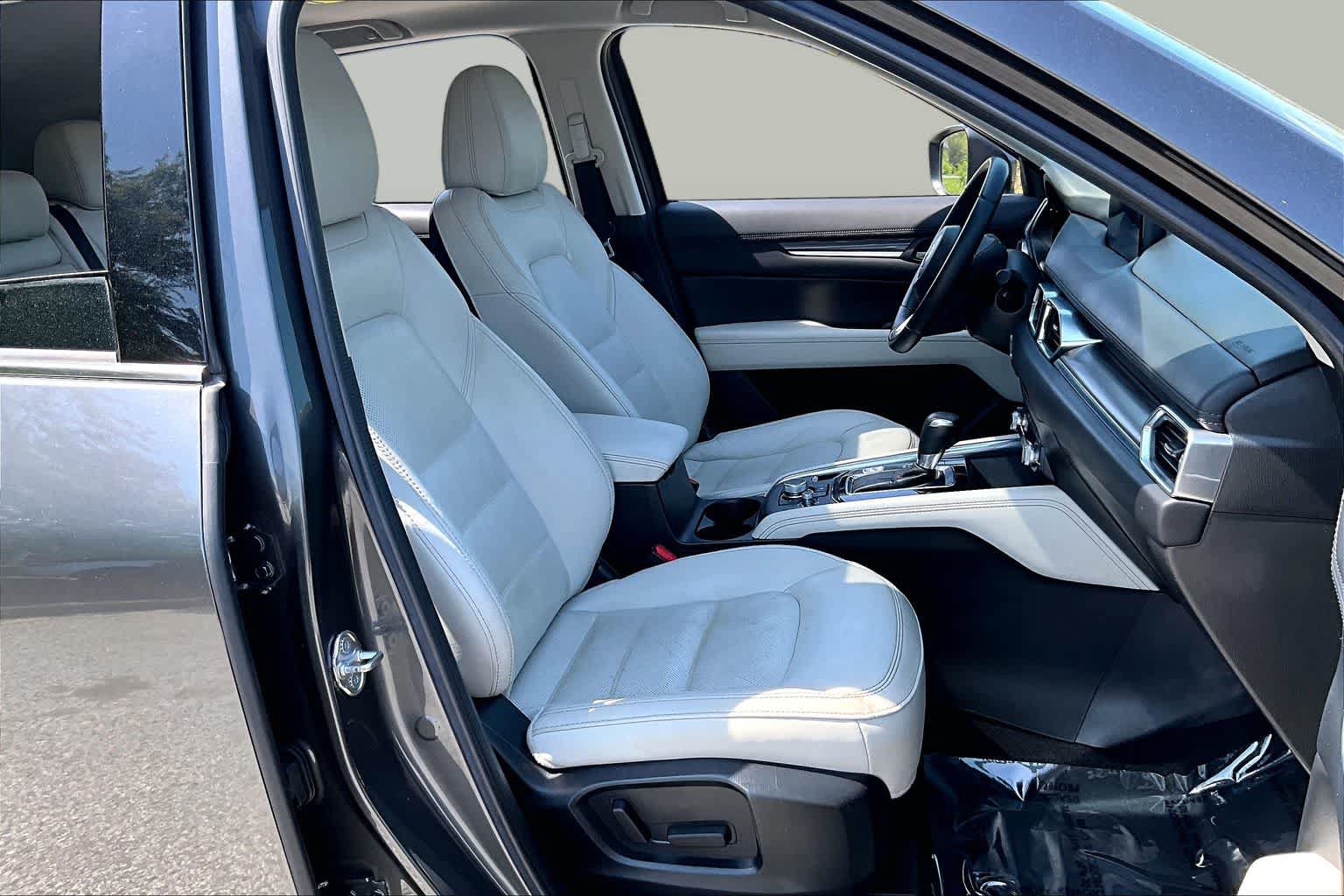 Used 2019 MAZDA CX-5 Grand Touring w/ GT Premium Package FWD image 9