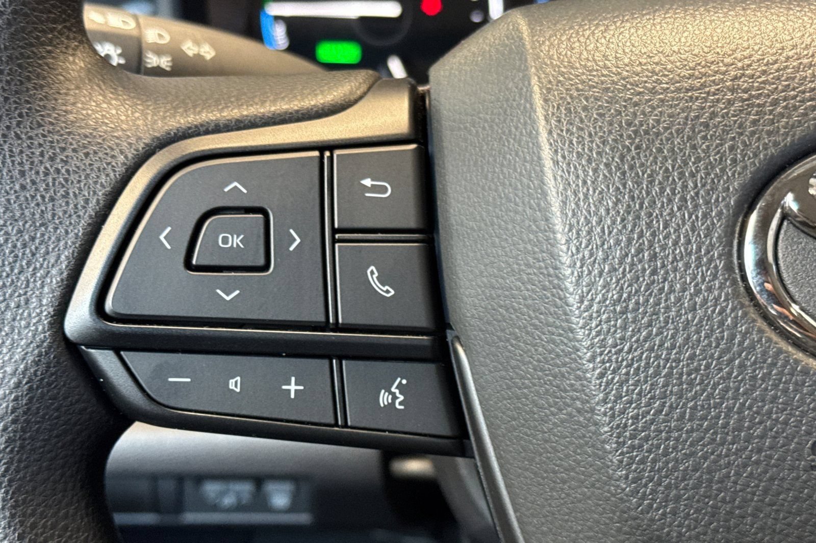 Certified 2026 Toyota Sienna LE FWD image 31