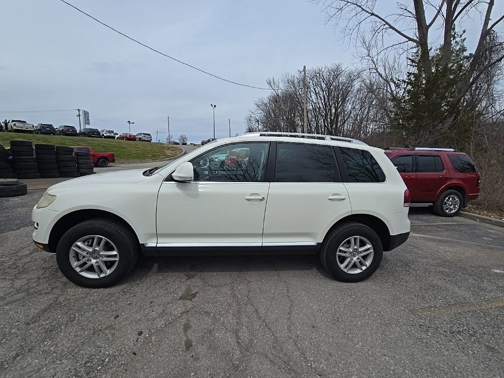Used 2008 Volkswagen Touareg VR6 image 3