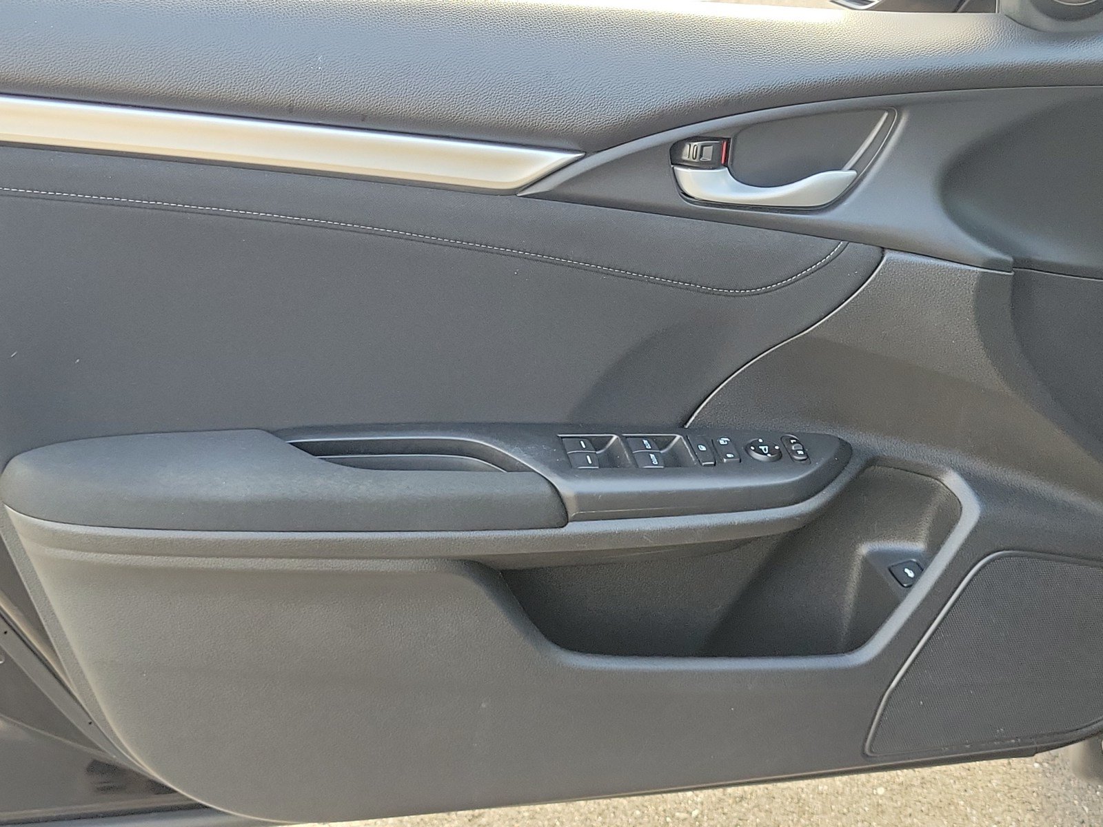 Used 2019 Honda Civic EX image 13