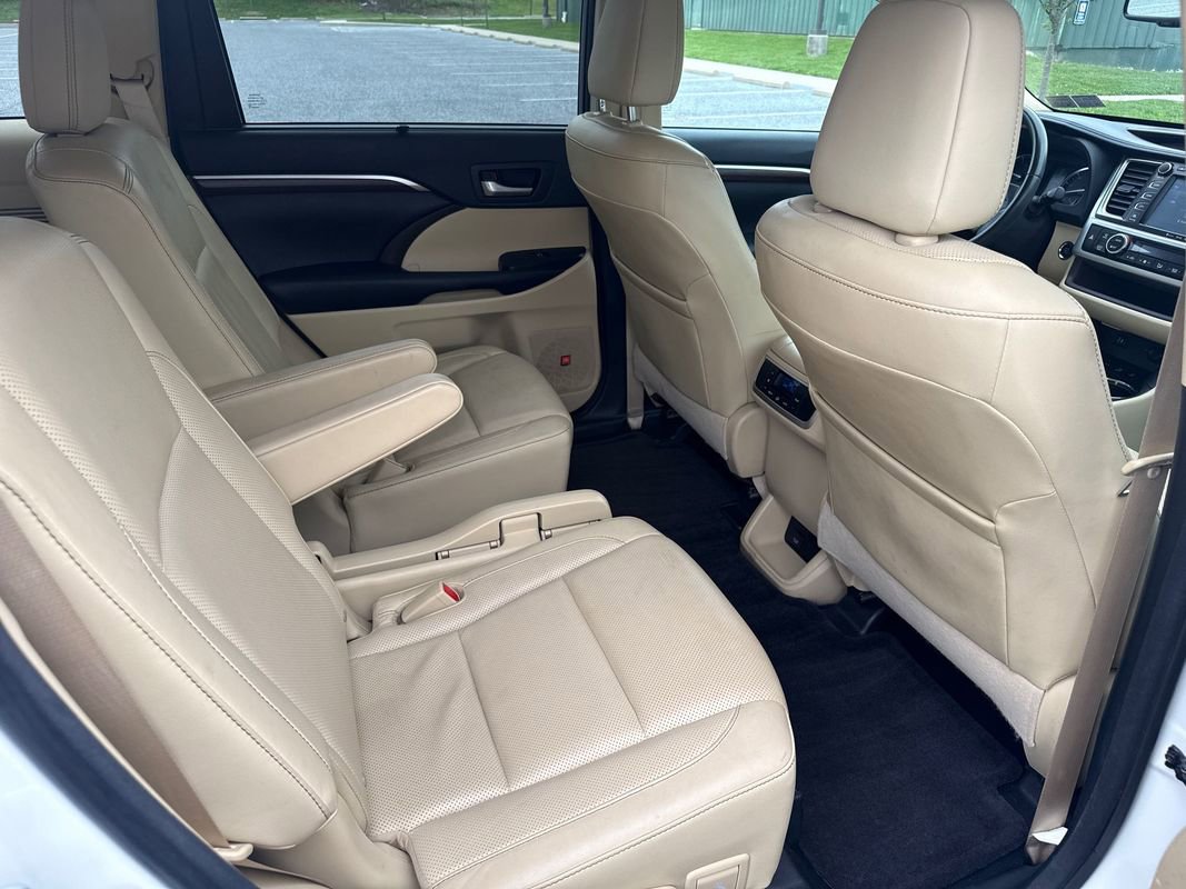 Used 2016 Toyota Highlander Limited AWD/4WD image 14