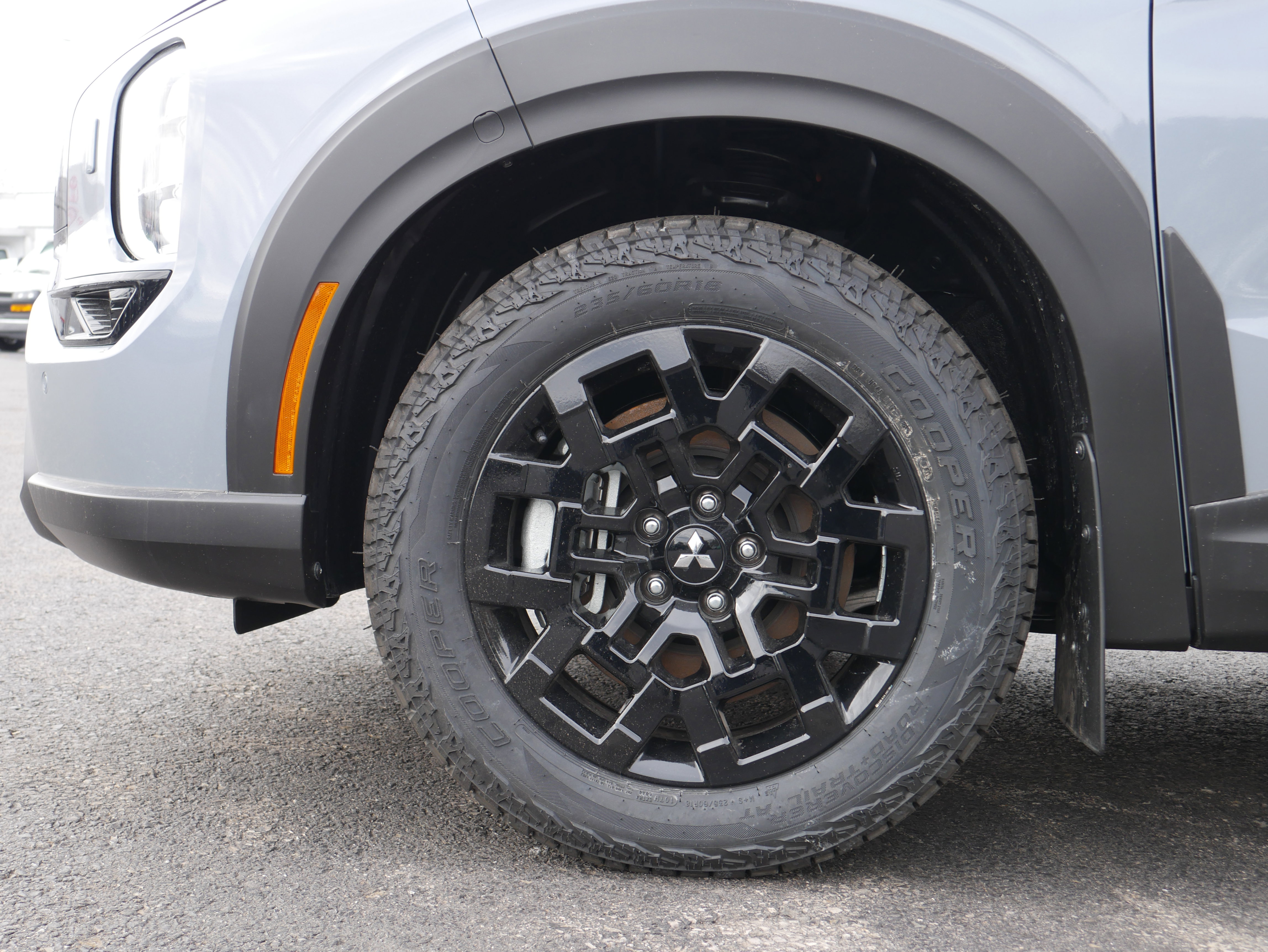 New 2025 Mitsubishi Outlander Trail Edition image 11