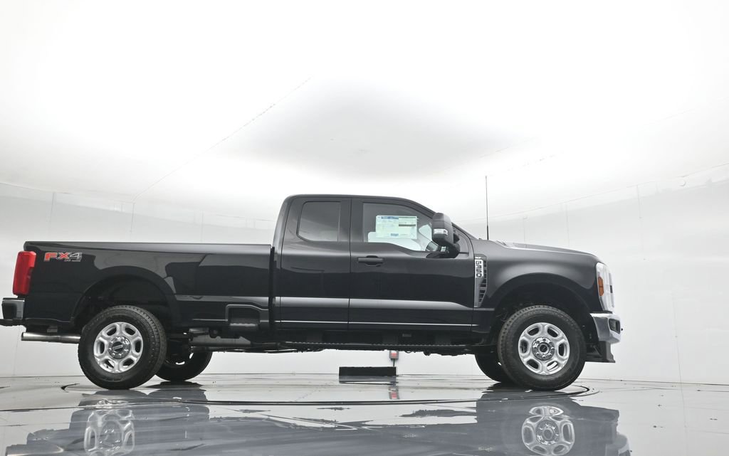 New 2026 Ford F350 XLT w/ FX4 Off-Road Package image 46