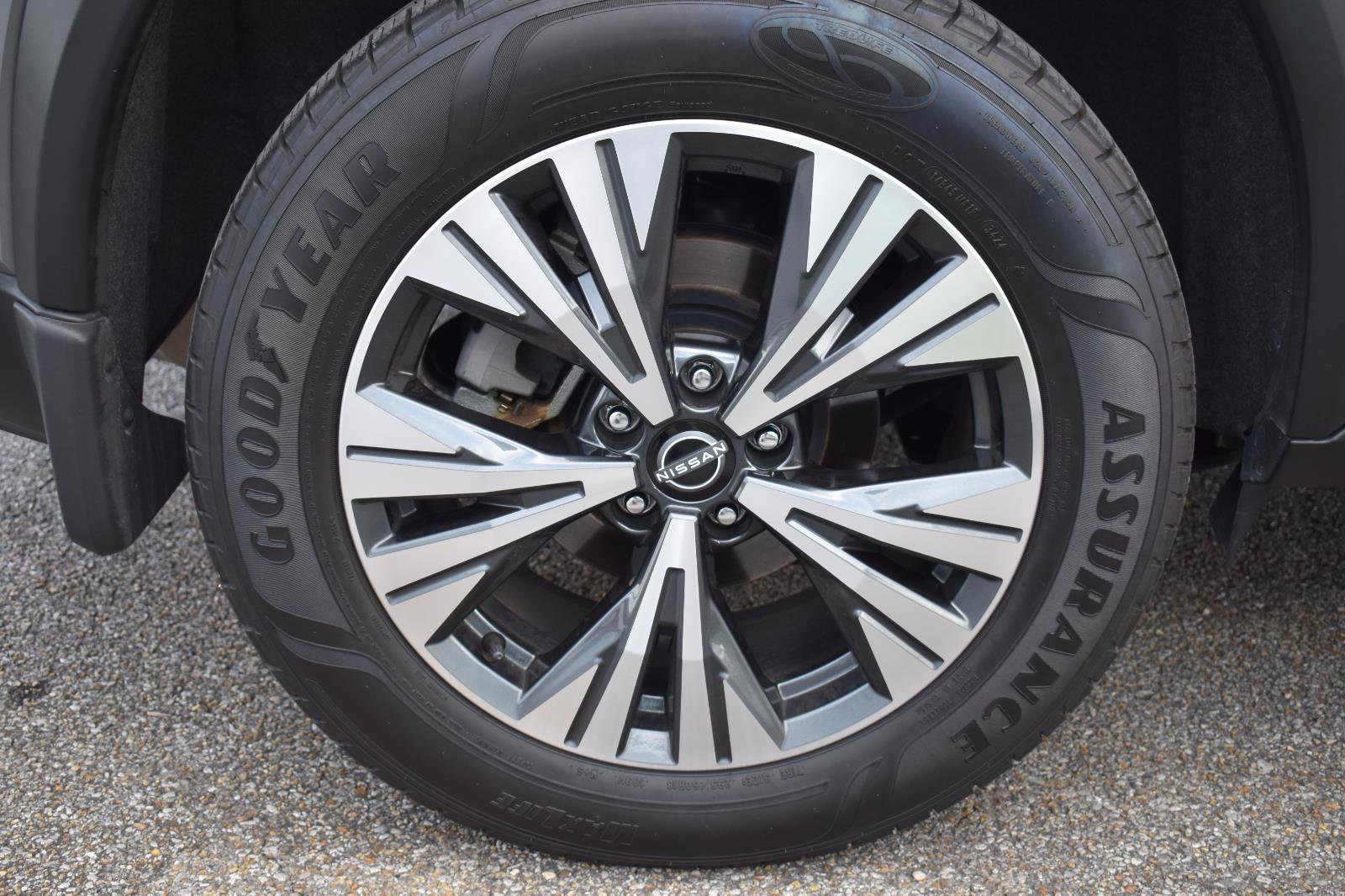 Certified 2023 Nissan Rogue SV image 12