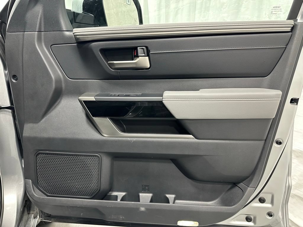 Used 2025 Toyota Tundra Limited AWD/4WD image 56