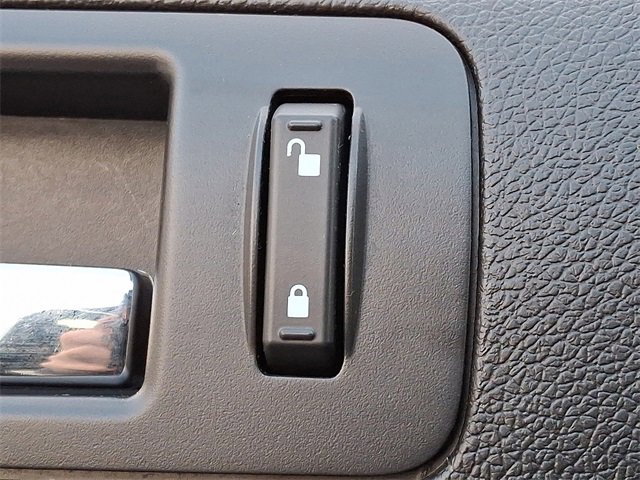 Used 2013 Ford Mustang Premium image 24