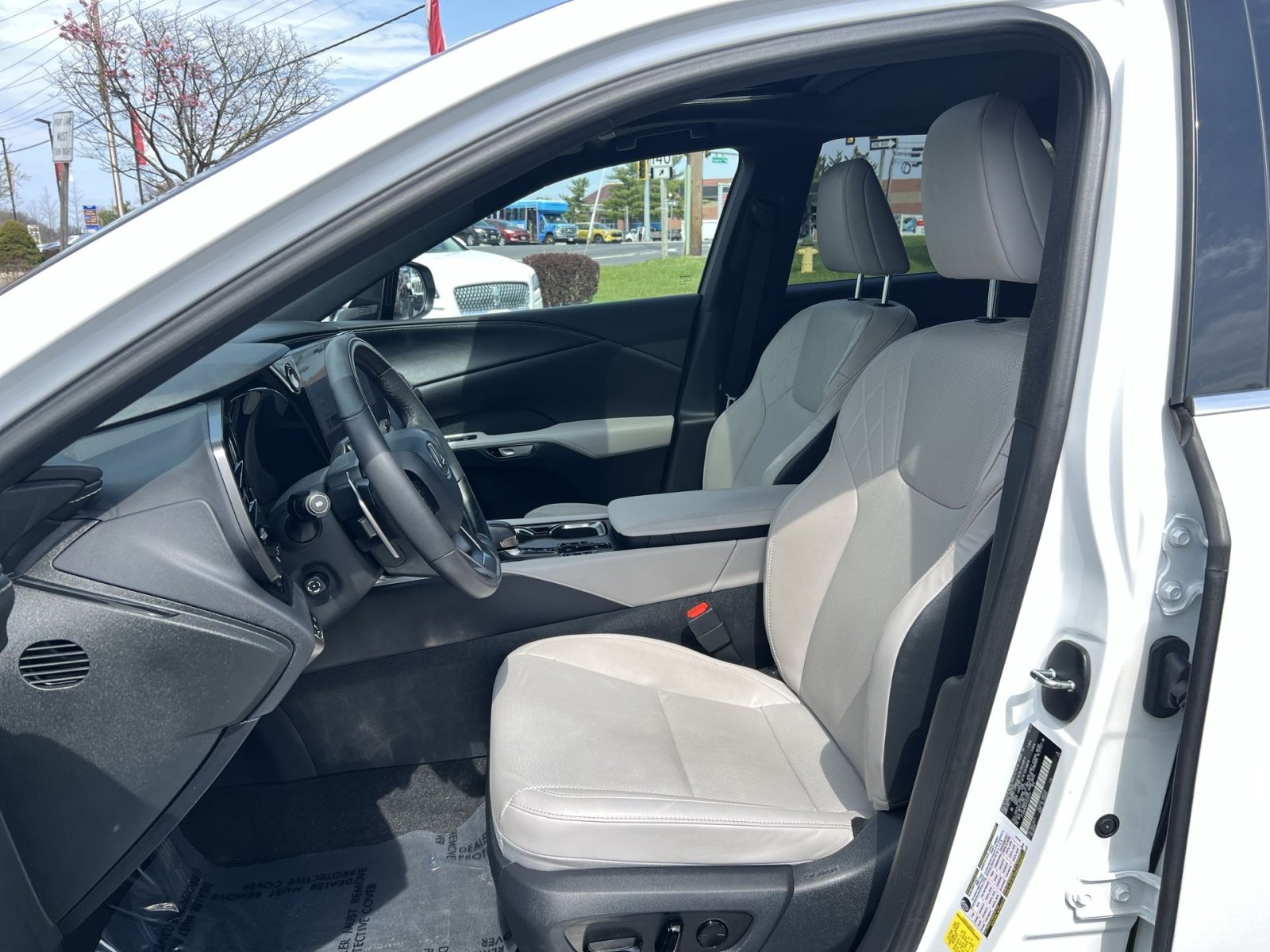 Used 2023 Lexus RX 350 Premium w/ Accessory Package image 13