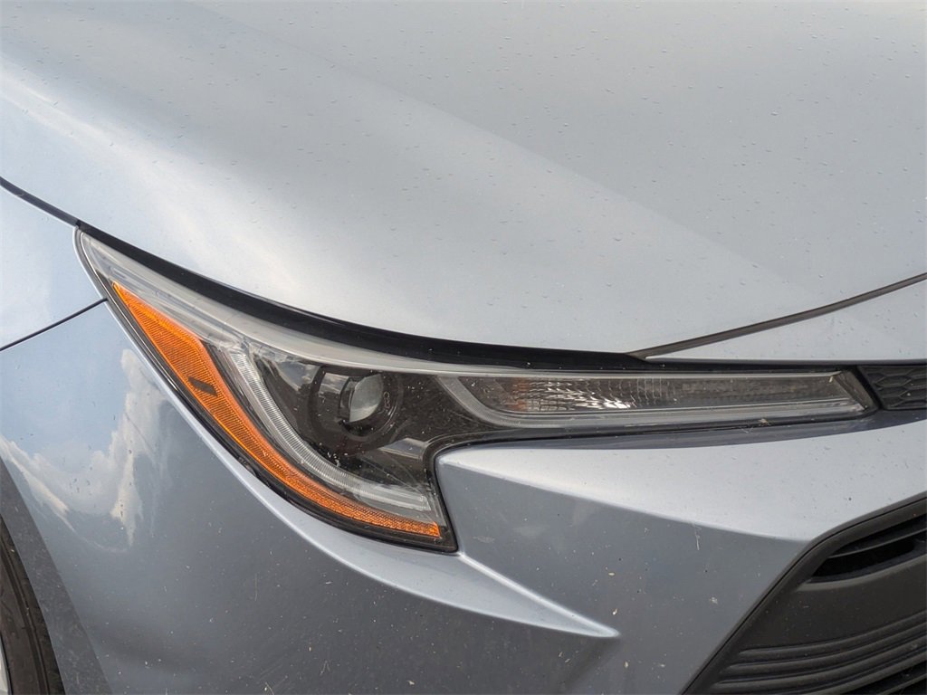 Used 2023 Toyota Corolla LE image 9