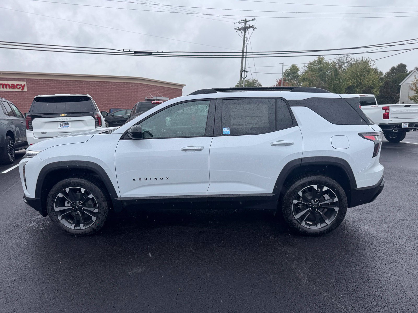 New 2027 Chevrolet Equinox RS AWD/4WD image 3