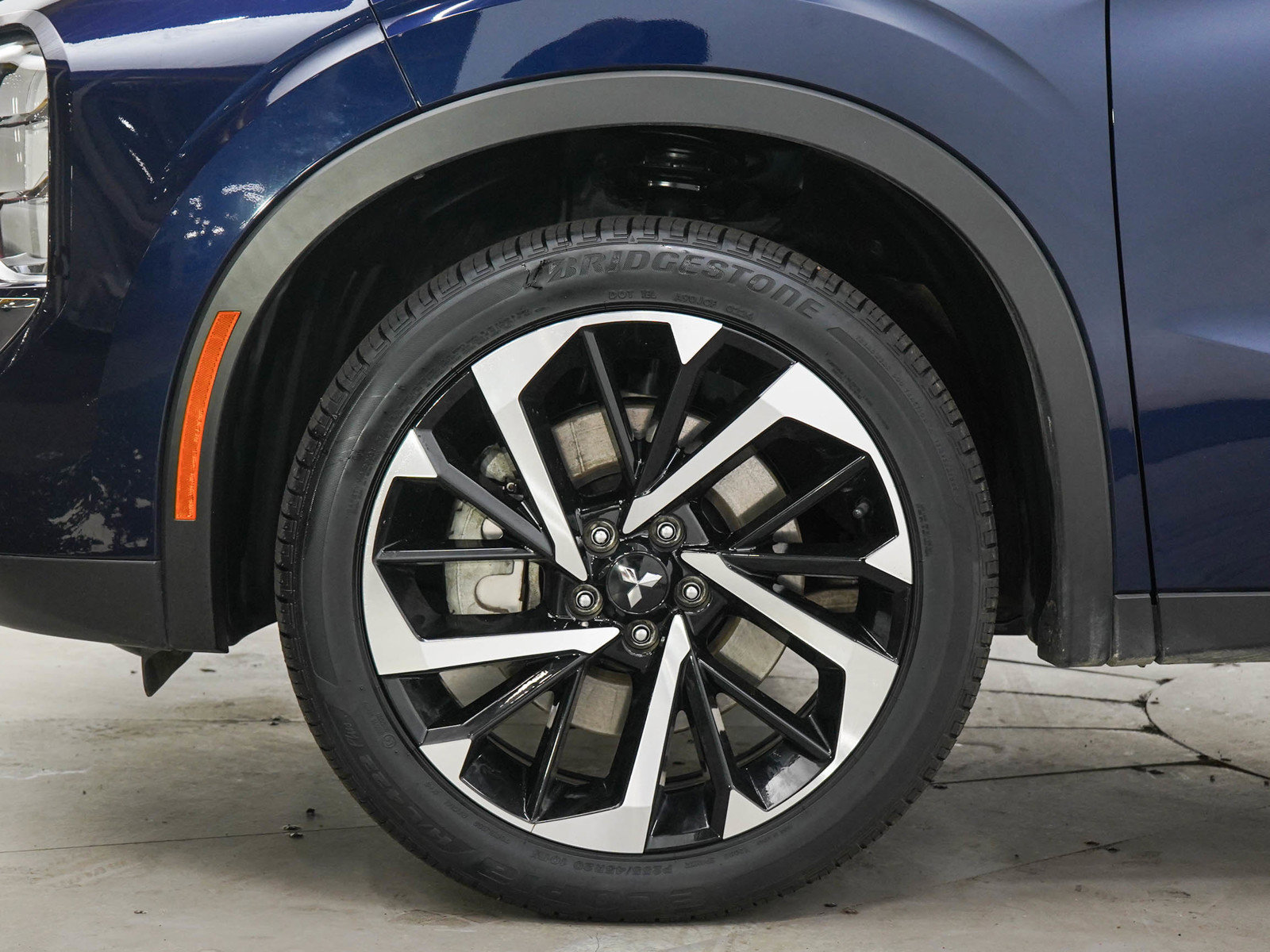 Used 2024 Mitsubishi Outlander SE AWD/4WD image 30