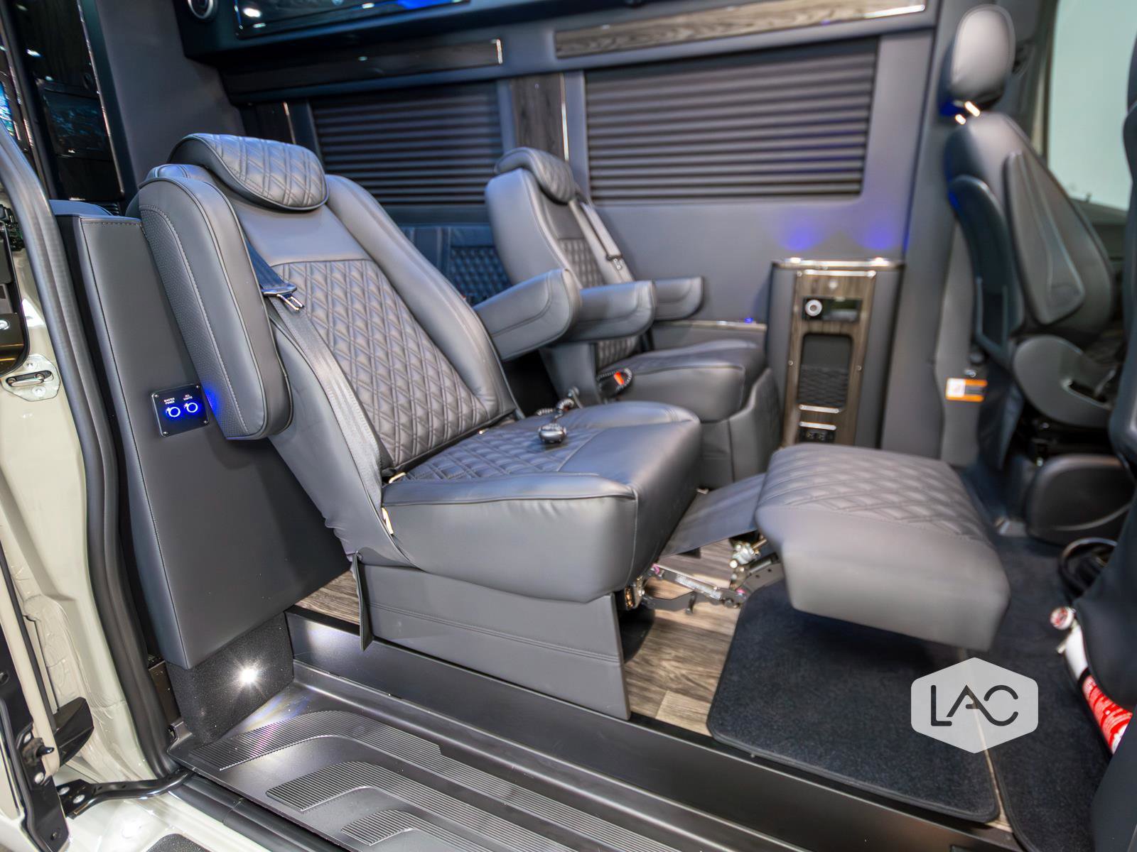 Used 2025 Mercedes-Benz Sprinter 3500 image 5