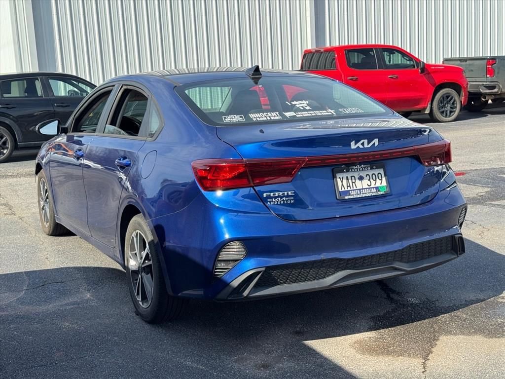 Used 2023 Kia Forte LXS w/ LXS Technology Package FWD image 5