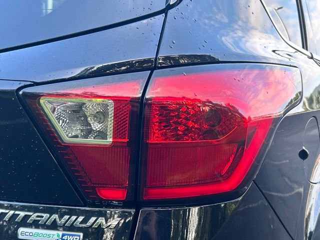 Used 2019 Ford Escape Titanium AWD/4WD image 12