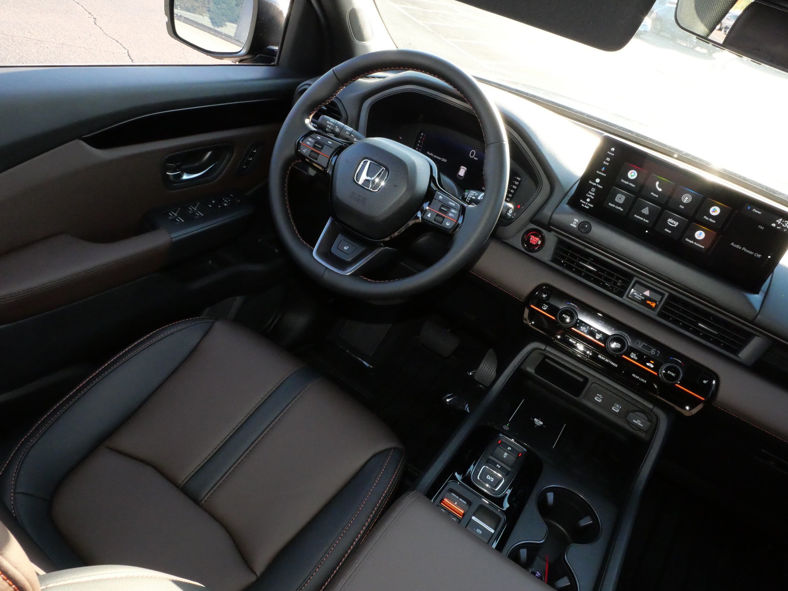 Certified 2026 Honda Pilot TrailSport image 9