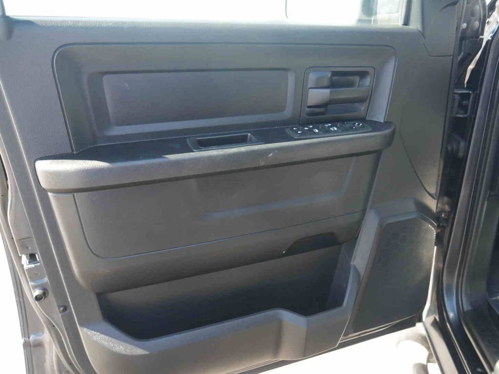 Used 2013 RAM 1500 ST w/ SXT Appearance Group AWD/4WD image 23