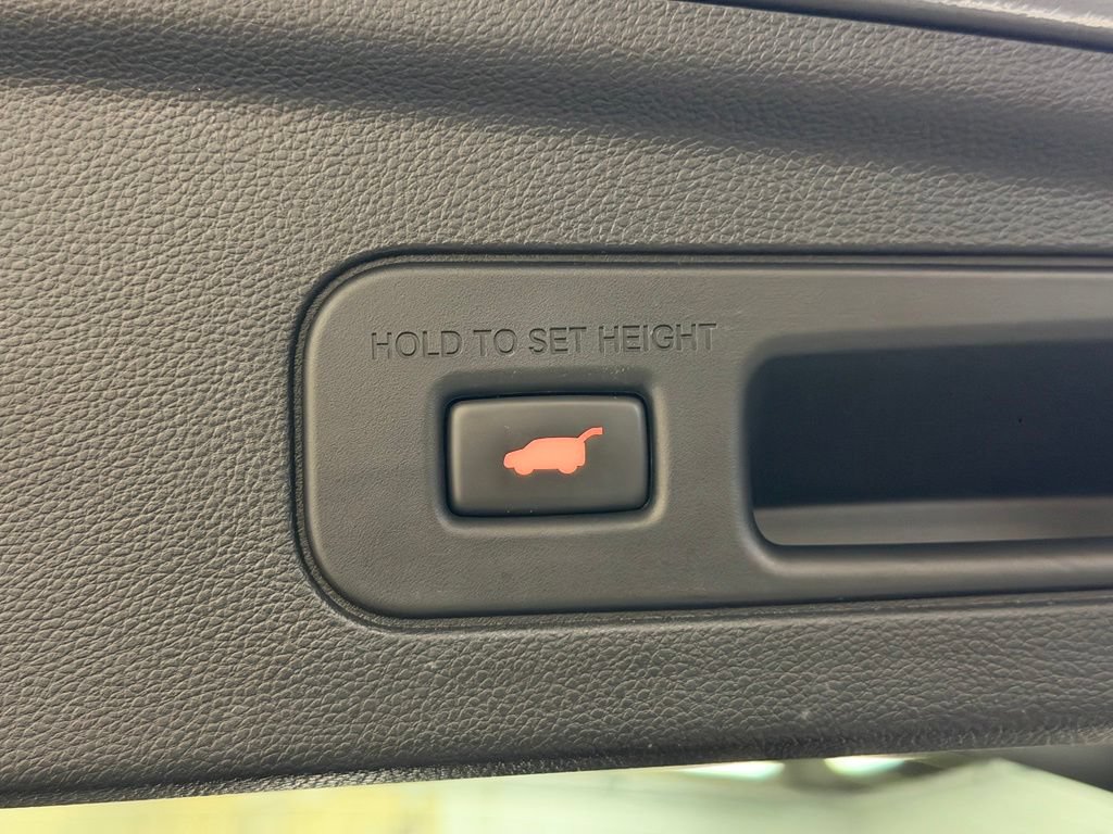 Certified 2025 Acura MDX SH-AWD image 36