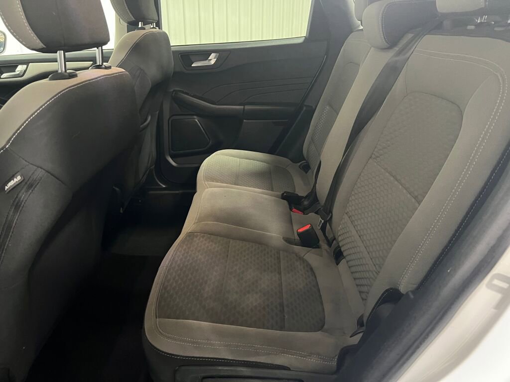 Used 2021 Ford Escape SE image 6