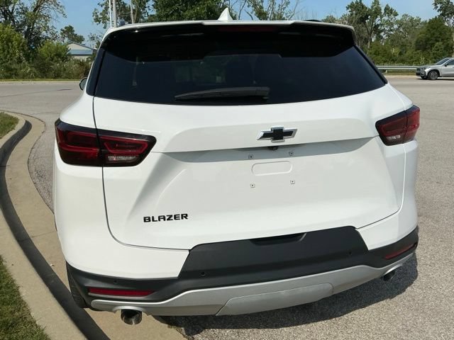 Used 2024 Chevrolet Blazer LT w/ Convenience Package FWD image 10