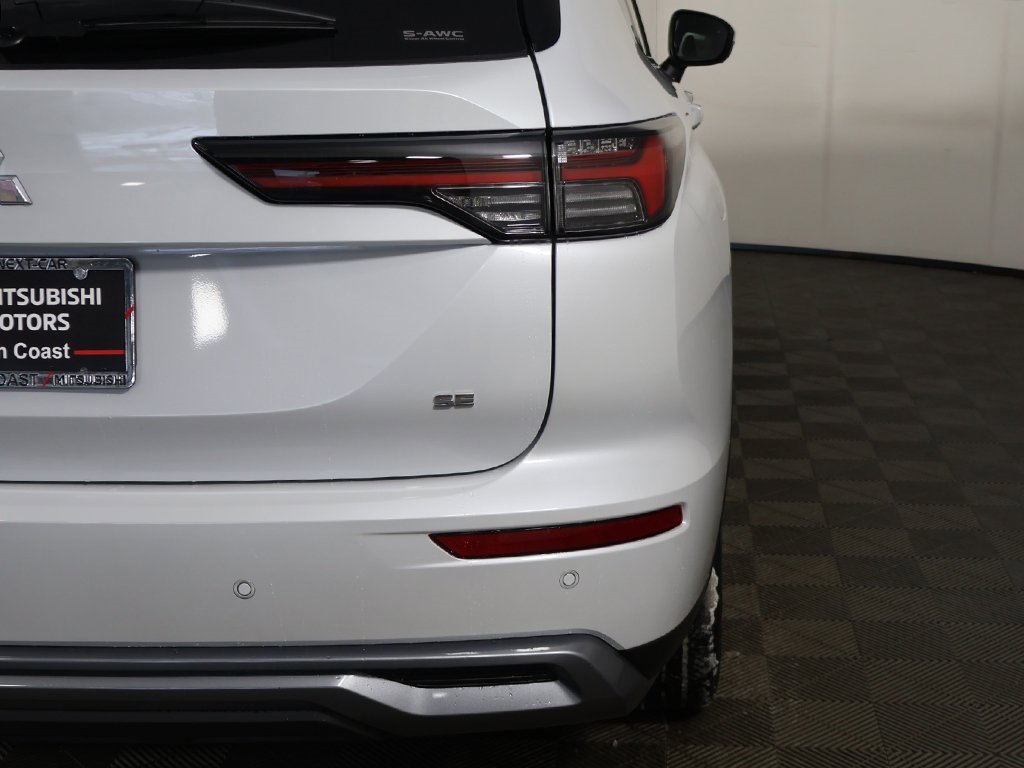 New 2026 Mitsubishi Outlander SE image 20