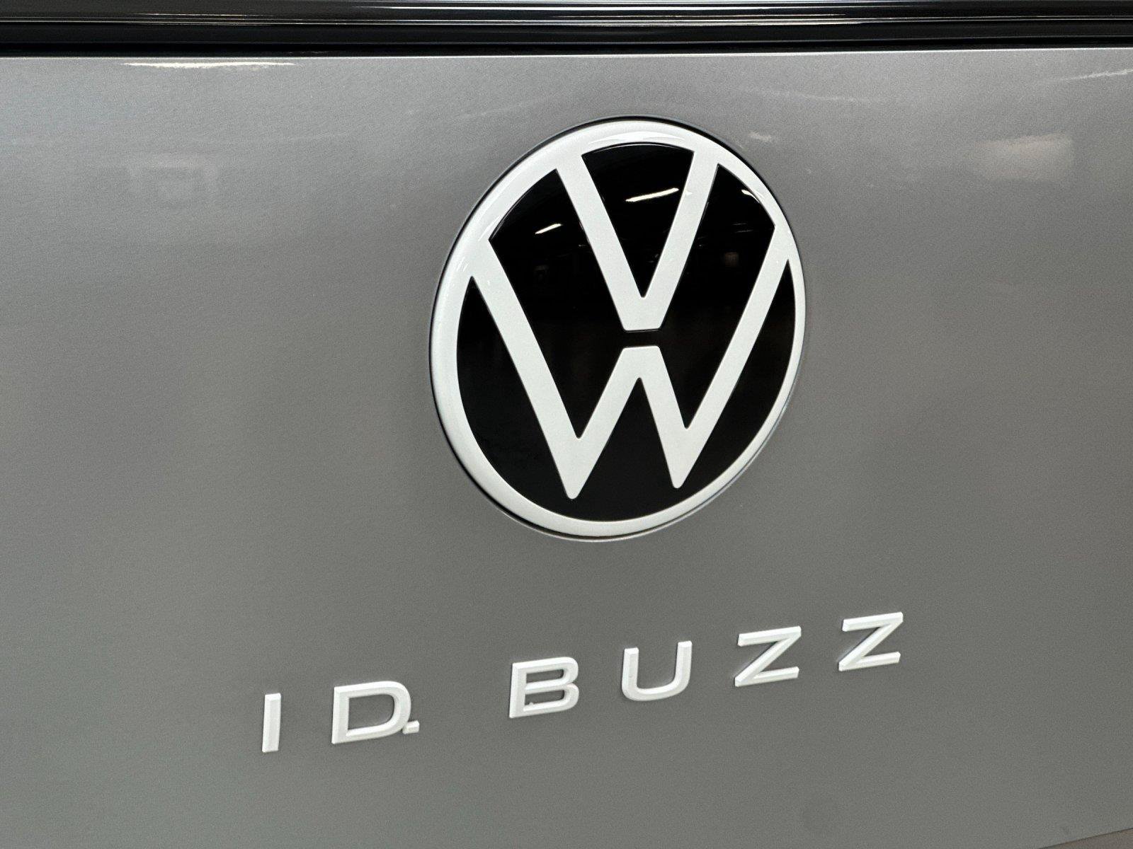 New 2025 Volkswagen ID. Buzz Pro S RWD image 27