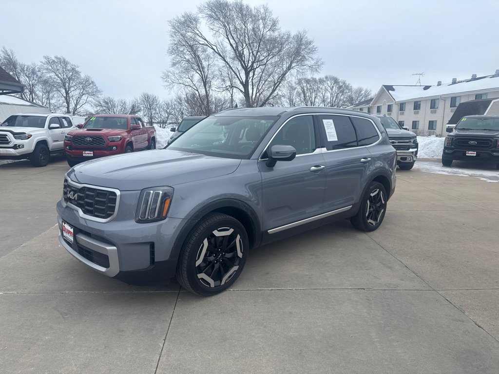 Used 2023 Kia Telluride S