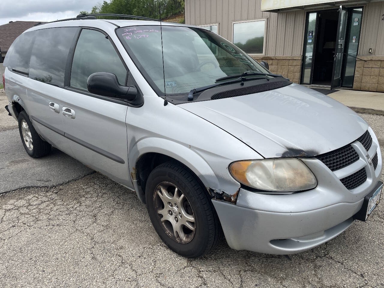 Used 2002 Dodge Grand Caravan Sport FWD image 2