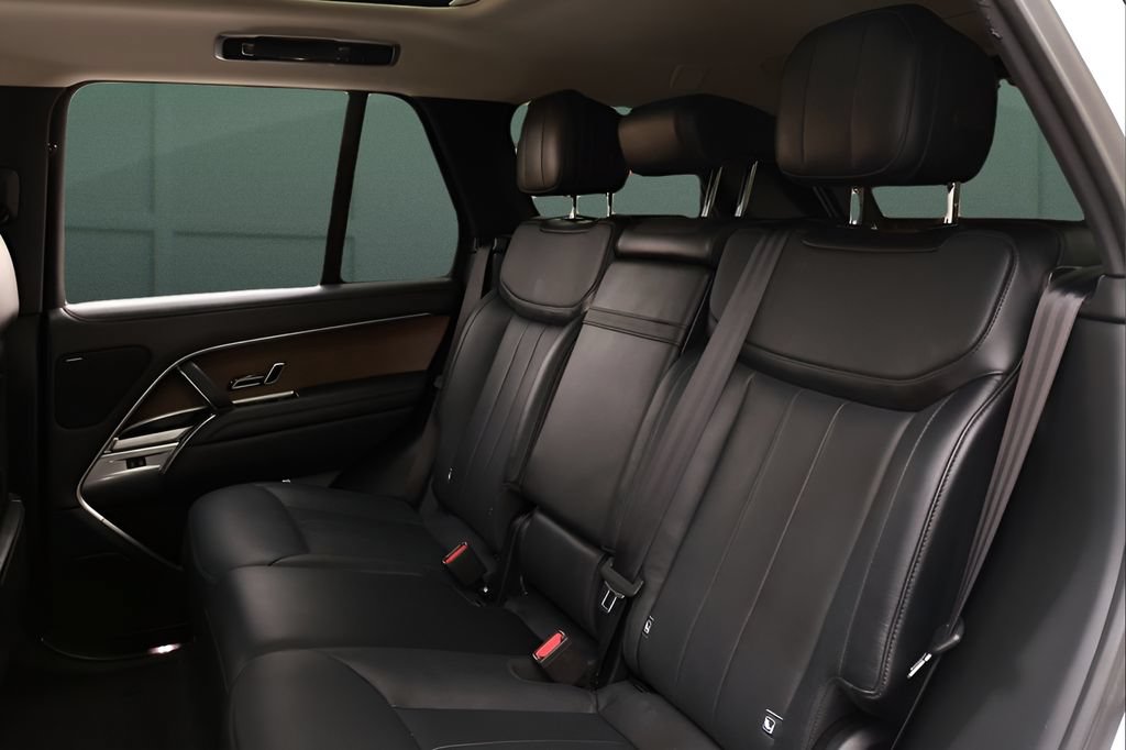 Used 2023 Land Rover Range Rover SE AWD/4WD image 25
