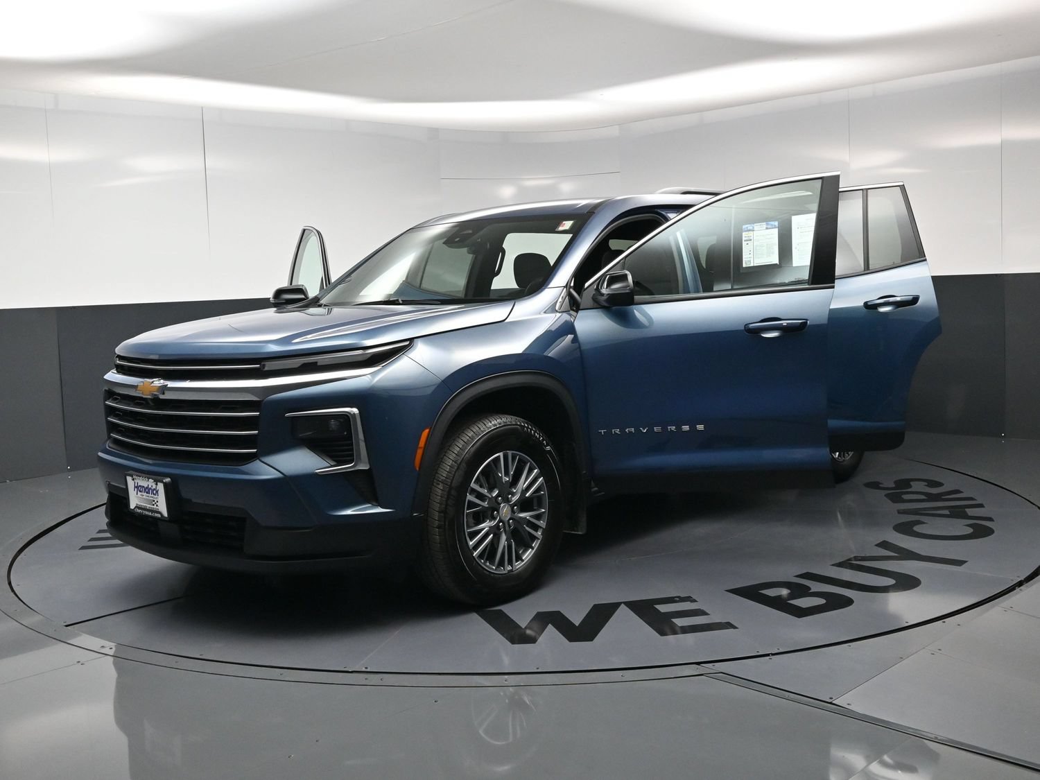 Used 2025 Chevrolet Traverse LT FWD image 20