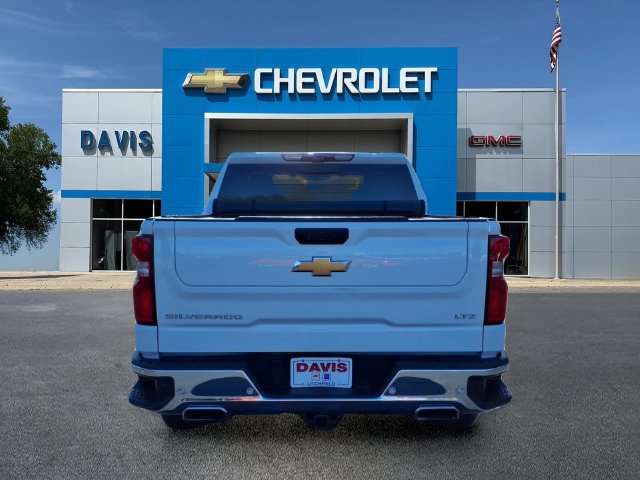 Used 2023 Chevrolet Silverado 1500 LTZ w/ LTZ Premium Package AWD/4WD image 4