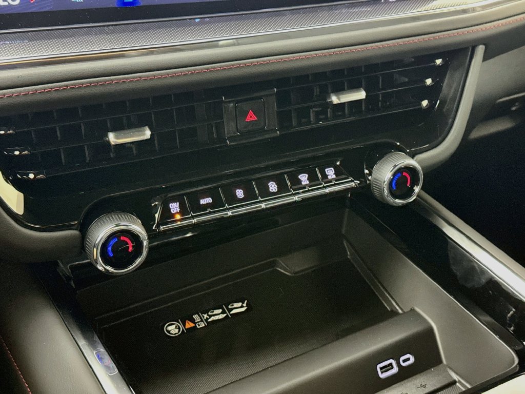 New 2026 Chevrolet Suburban RST w/ Comfort Package RWD image 19