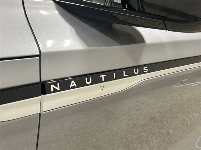 Used 2024 Lincoln Nautilus Reserve image 30