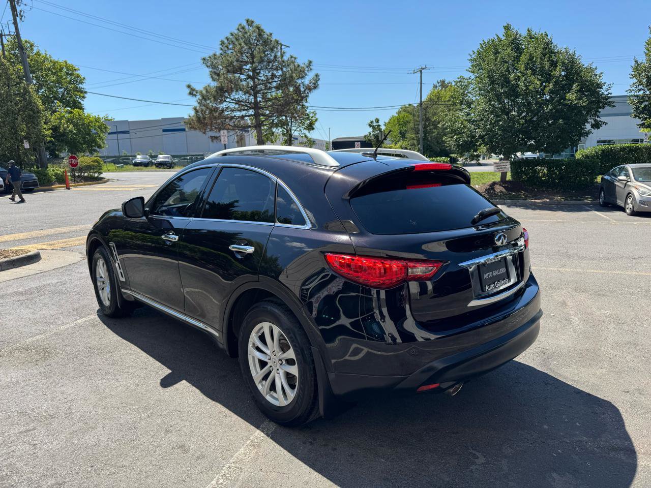 Used 2012 INFINITI FX35 AWD w/ Premium Pkg image 7